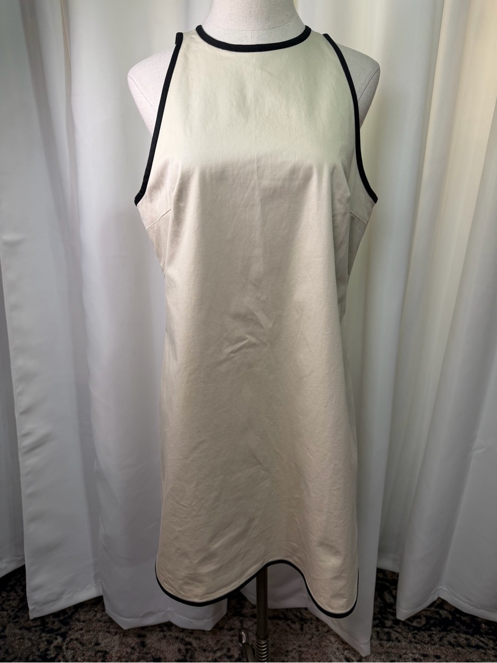 NWT Theory ‘Shift Dress in Organic Cotton’ in “Sand/Black” Size 12 - Picture 5 of 16